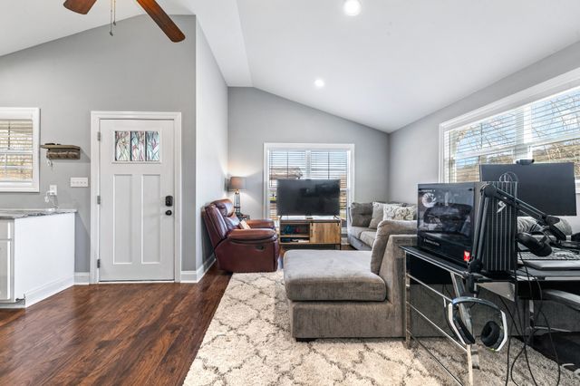 807 Clear Creek Rd, Pulaski, TN 38478