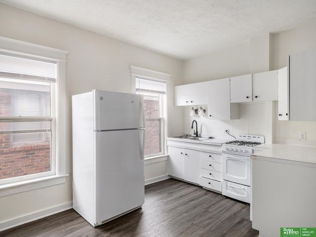 1618 S 32 Avenue, Omaha, NE 68105