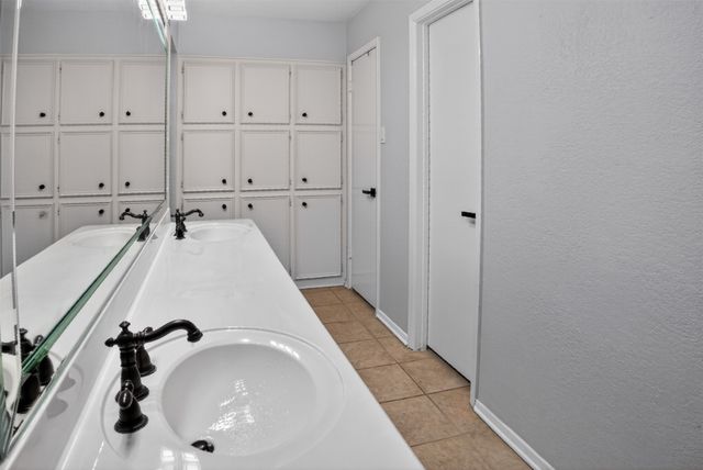 6425 Heidelburg Court, North Richland Hills, TX 76180