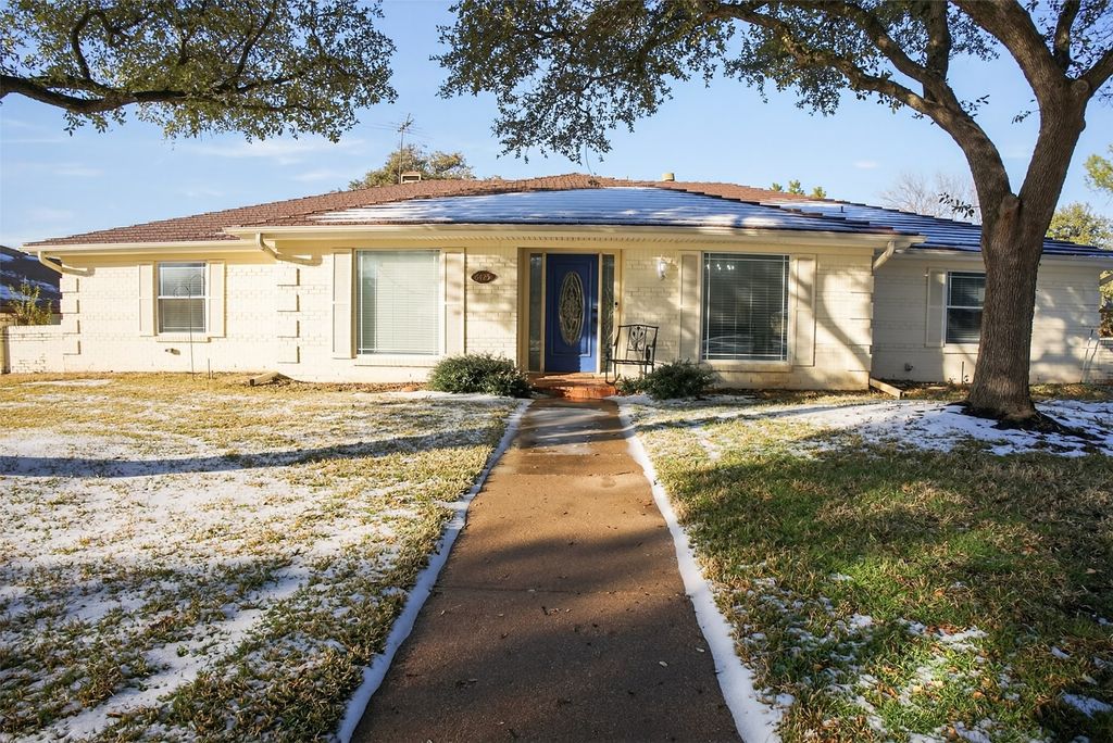 6425 Heidelburg Court, North Richland Hills, TX 76180