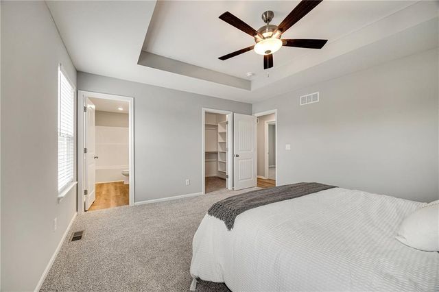 604 Foxglove Lane, Raymore, MO 64083