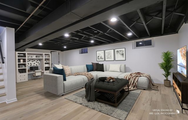 447 S Elmhurst Road, Mount Prospect, IL 60056