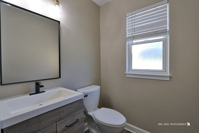 447 S Elmhurst Road, Mount Prospect, IL 60056