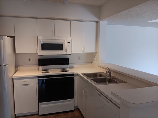 1640 N 42nd Circle 204, Vero Beach, FL 32967