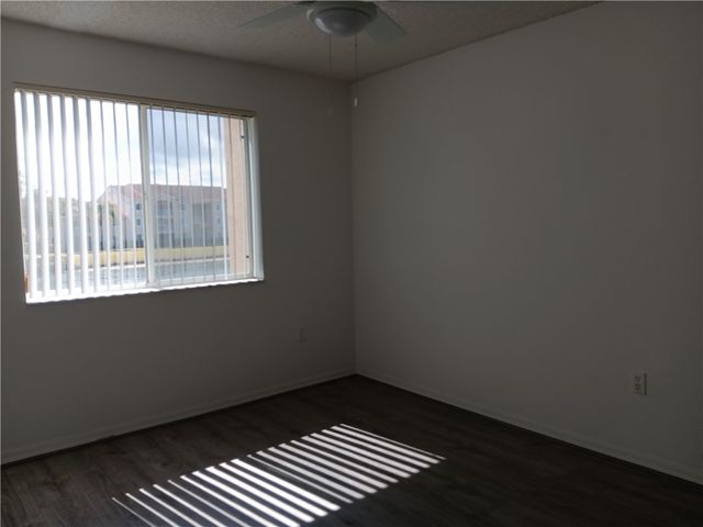 1640 N 42nd Circle 204, Vero Beach, FL 32967