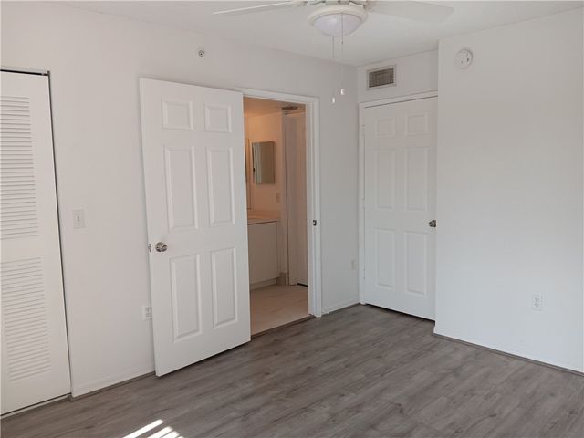 1640 N 42nd Circle 204, Vero Beach, FL 32967