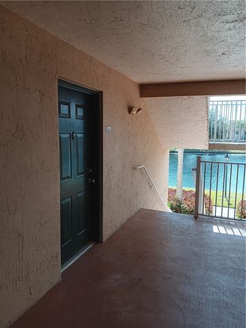 1640 N 42nd Circle 204, Vero Beach, FL 32967