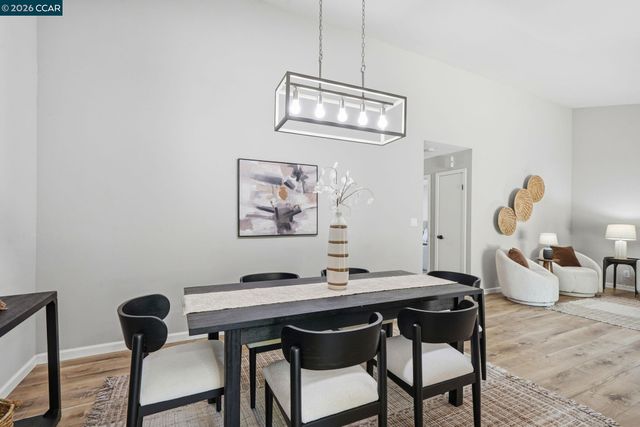 618 La Corso Dr, Walnut Creek, CA 94598