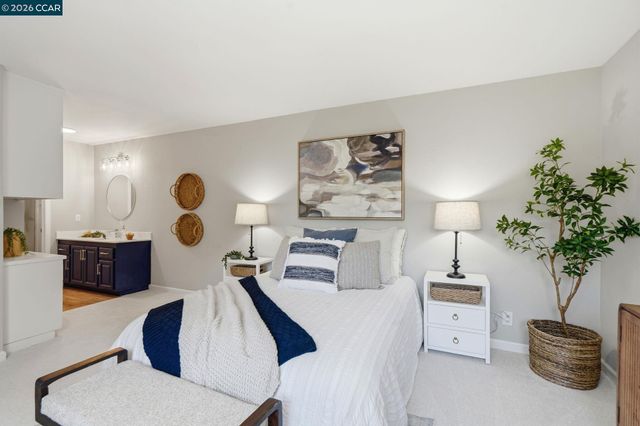 618 La Corso Dr, Walnut Creek, CA 94598