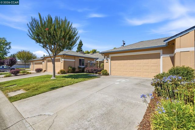 618 La Corso Dr, Walnut Creek, CA 94598