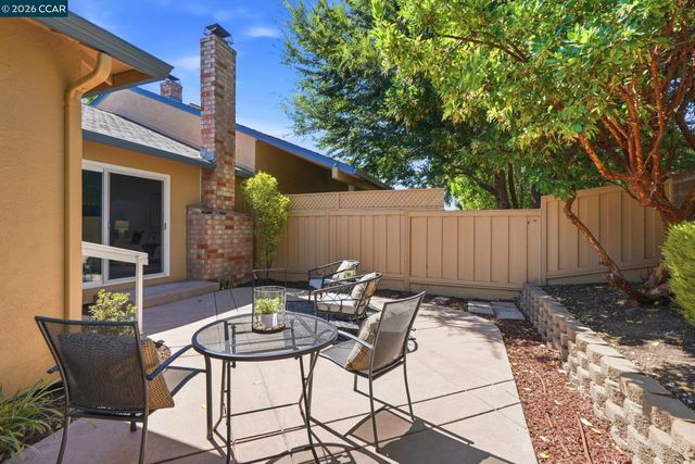 618 La Corso Dr, Walnut Creek, CA 94598