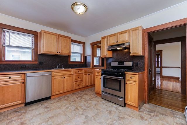 44 Egerton Road 1, Arlington, MA 02474