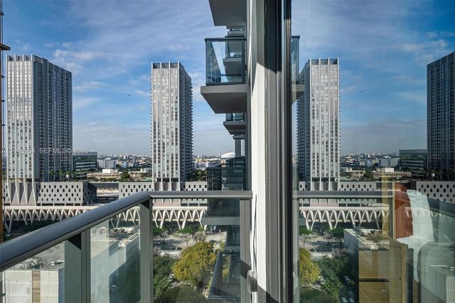 11 NE 6th Street 2206, Miami, FL 33132