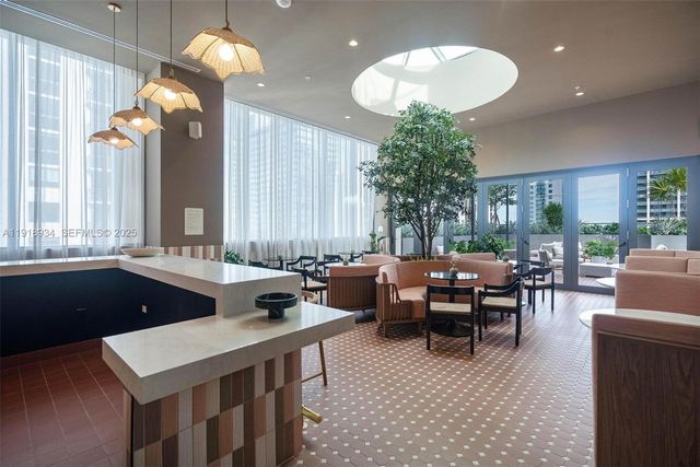 11 NE 6th Street 2206, Miami, FL 33132