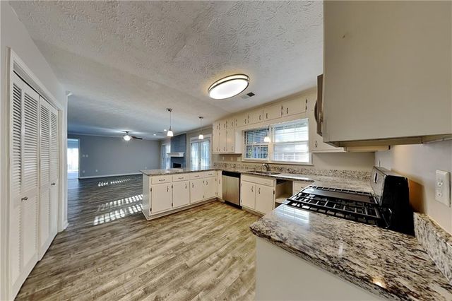 1231 Tinderbox NW Lane, Kennesaw, GA 30144