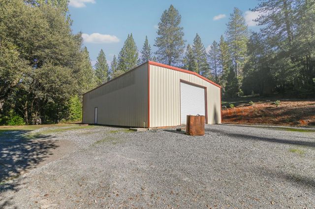 17534 Humbug Creek Rd, Glencoe, CA 95232