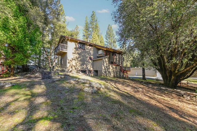 17534 Humbug Creek Rd, Glencoe, CA 95232