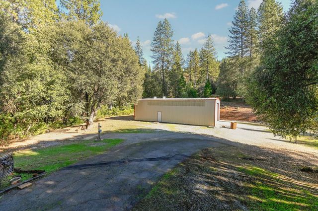 17534 Humbug Creek Rd, Glencoe, CA 95232