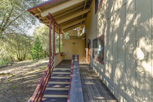 17534 Humbug Creek Rd, Glencoe, CA 95232