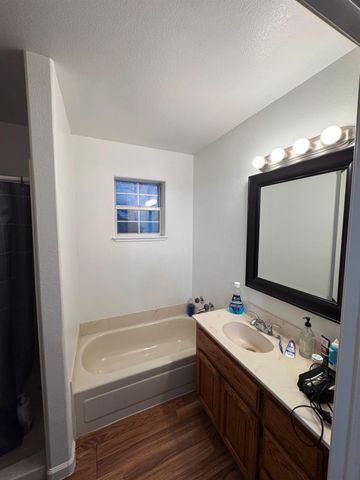 10490-10494 Hubbard Rd, Auburn, CA 95602