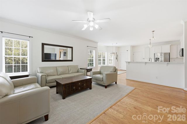 8526 Wren Creek Drive, Charlotte, NC 28269