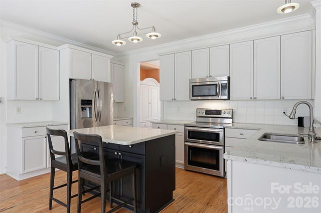 8526 Wren Creek Drive, Charlotte, NC 28269