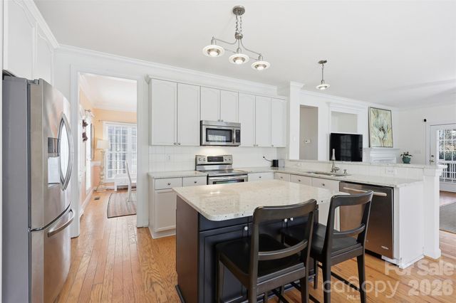 8526 Wren Creek Drive, Charlotte, NC 28269