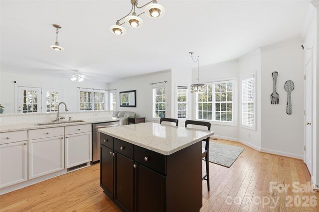 8526 Wren Creek Drive, Charlotte, NC 28269