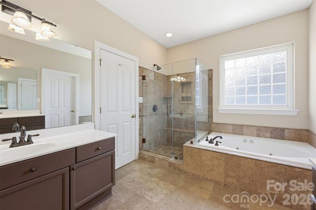 8526 Wren Creek Drive, Charlotte, NC 28269