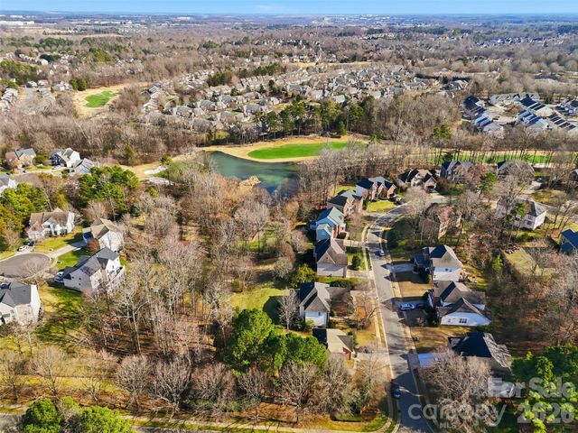 8526 Wren Creek Drive, Charlotte, NC 28269