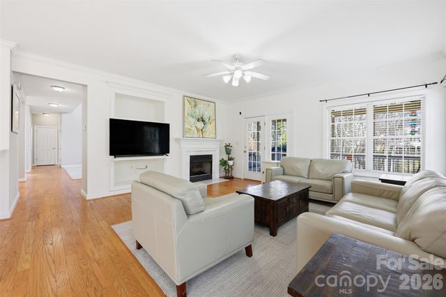 8526 Wren Creek Drive, Charlotte, NC 28269