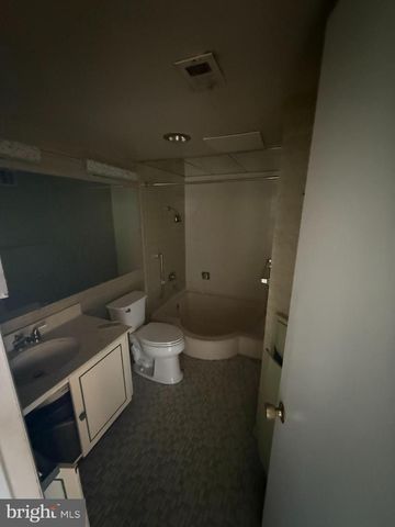 3322 HUNTLEY SQUARE DR #B2, Temple Hills, MD 20748