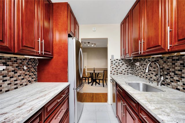 32-42 91st Street 401, Jackson Heights, NY 11369