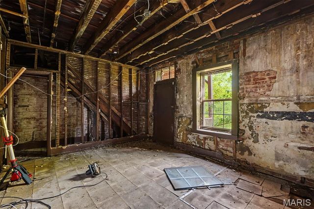 4611 Natural Bridge Avenue, St Louis, MO 63115