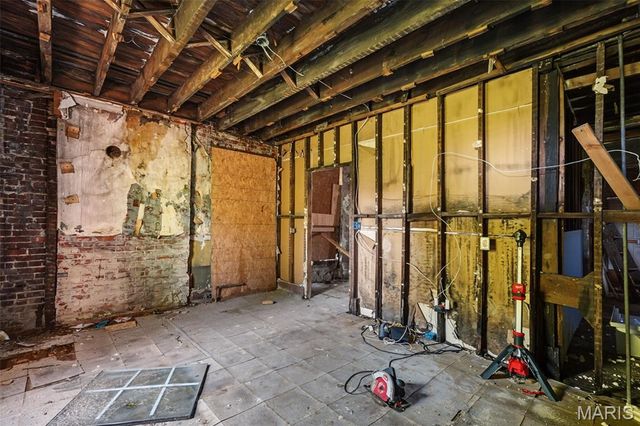 4611 Natural Bridge Avenue, St Louis, MO 63115