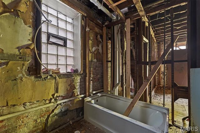 4611 Natural Bridge Avenue, St Louis, MO 63115