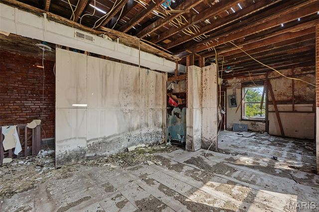 4611 Natural Bridge Avenue, St Louis, MO 63115