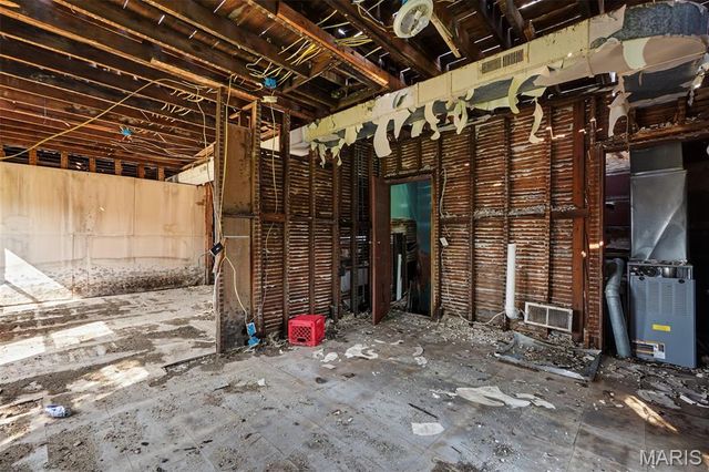 4611 Natural Bridge Avenue, St Louis, MO 63115