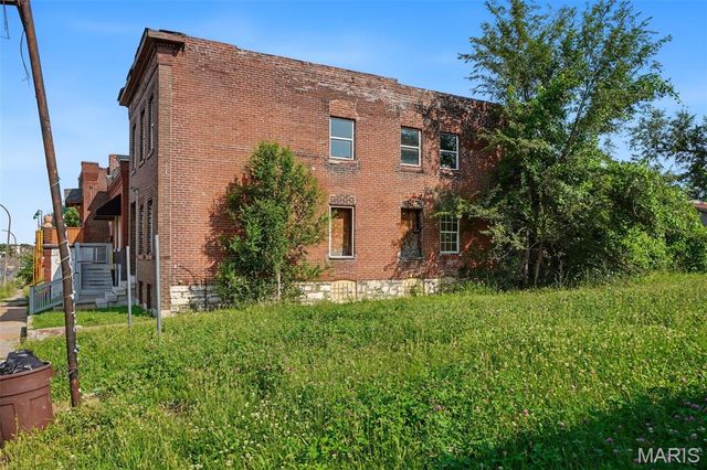 4611 Natural Bridge Avenue, St Louis, MO 63115