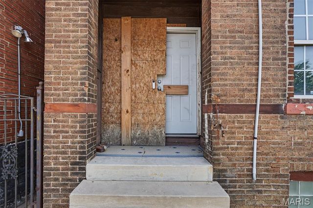 4611 Natural Bridge Avenue, St Louis, MO 63115