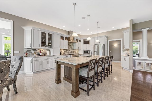 6712 Spring Grove Court NE, Cedar Rapids, IA 52411