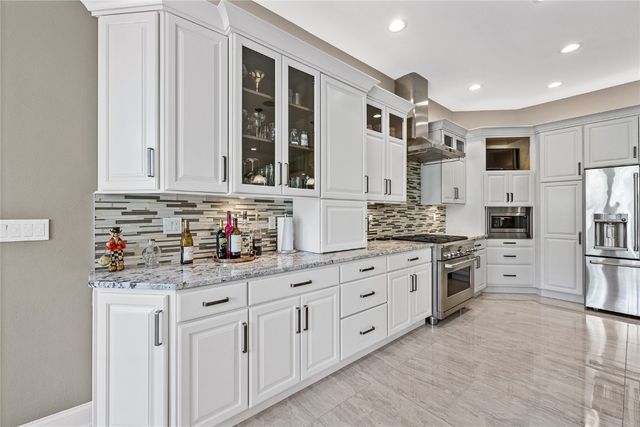 6712 Spring Grove Court NE, Cedar Rapids, IA 52411