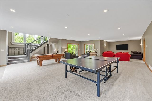 6712 Spring Grove Court NE, Cedar Rapids, IA 52411