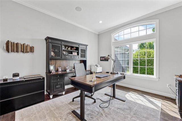 6712 Spring Grove Court NE, Cedar Rapids, IA 52411