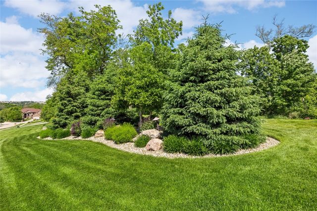 6712 Spring Grove Court NE, Cedar Rapids, IA 52411