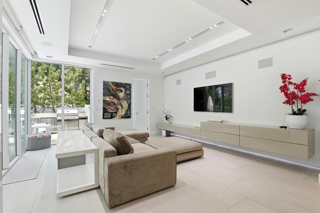 3017 N ATLANTIC Boulevard, Fort Lauderdale, FL 33308