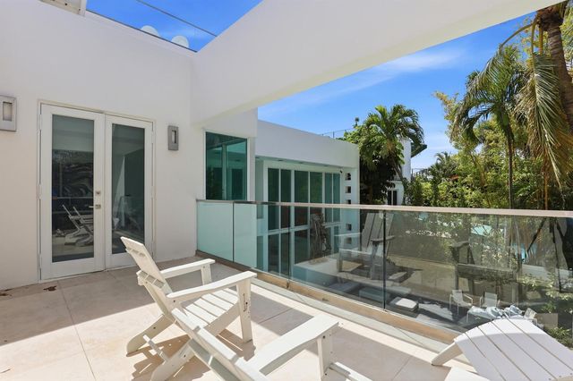 3017 N ATLANTIC Boulevard, Fort Lauderdale, FL 33308