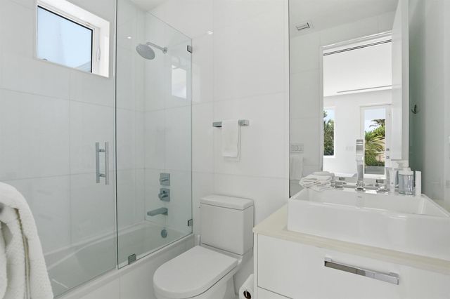 3017 N ATLANTIC Boulevard, Fort Lauderdale, FL 33308