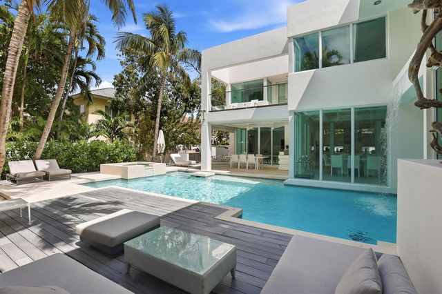 3017 N ATLANTIC Boulevard, Fort Lauderdale, FL 33308