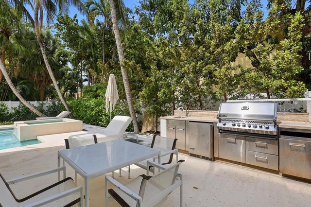3017 N ATLANTIC Boulevard, Fort Lauderdale, FL 33308